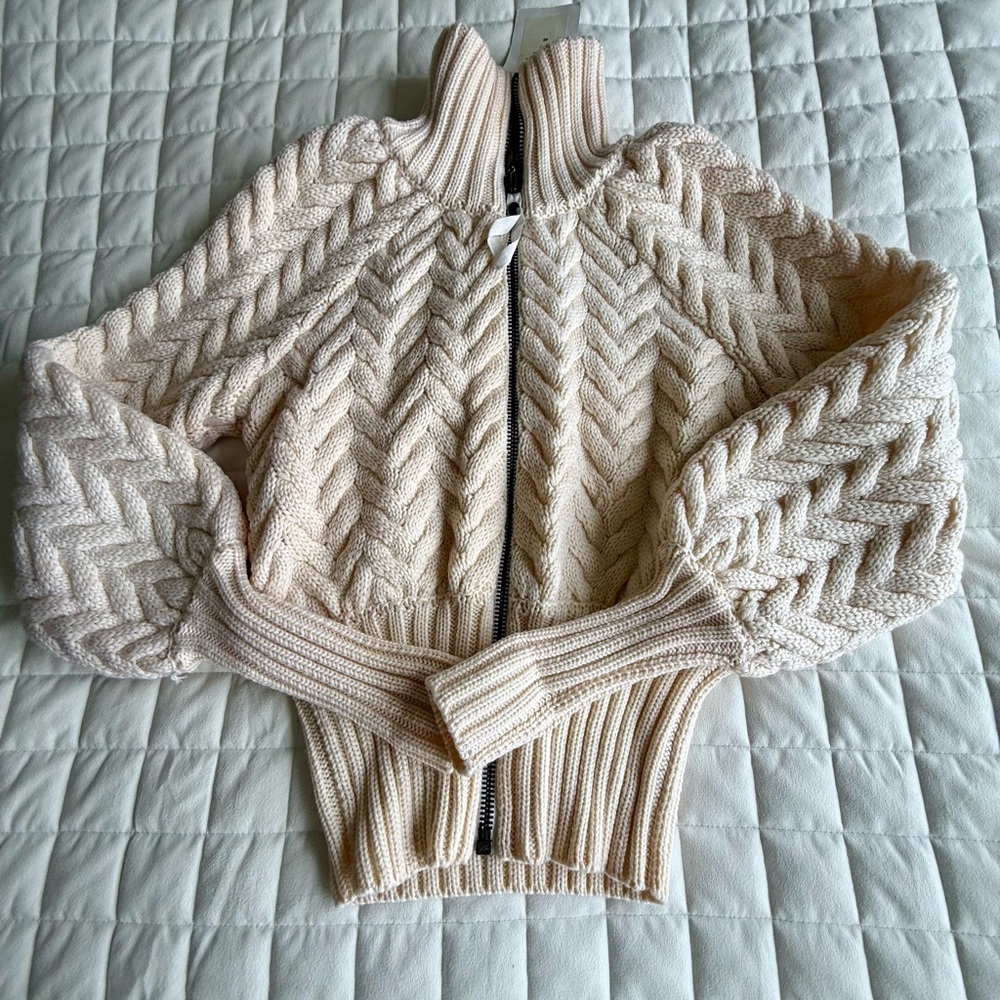 NWT VIKTOR & ROLF WOOL SWEATER